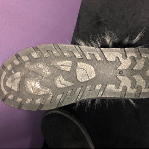 Rouge Helium Black with Black and Gray Faux Fur Ankle Boots/Booties size 10 - Picture 7 of 10